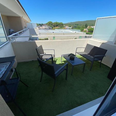 Studio Brignoles Piscine Emplacement Ideal Exterior foto
